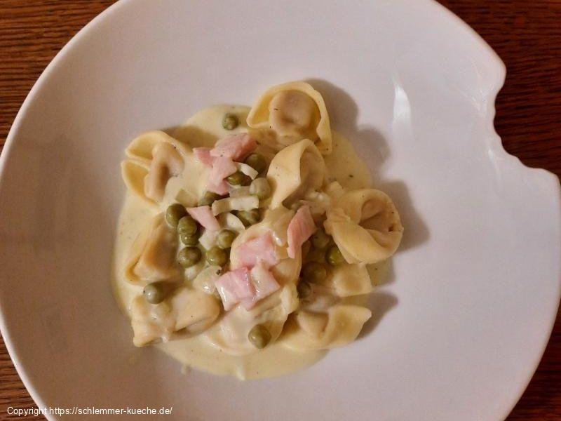 Tortellini mit Schinken Sahnesoße